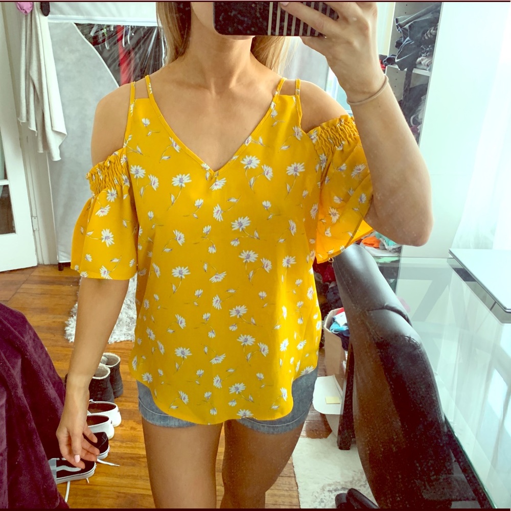 Lightweight floral top